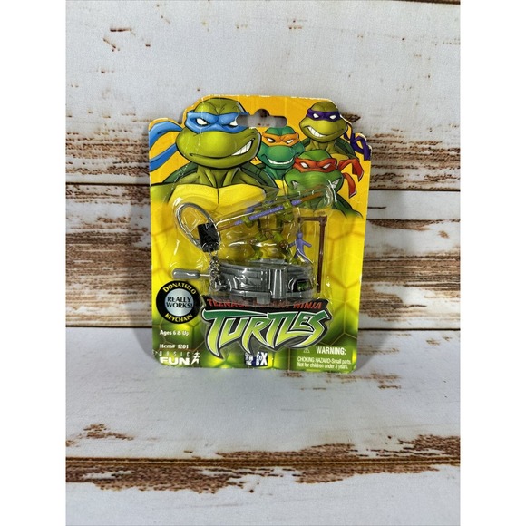 2003 Teenage Mutant Ninja Turtles Michelangelo Keychain New In worn package - Picture 1 of 2